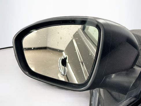 Used 2025 Nissan Altima 2.5 SV image 16