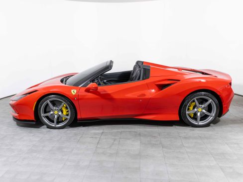 Certified 2023 Ferrari F8 Tributo image 5