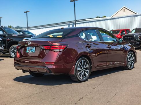 Used 2025 Nissan Sentra SV w/ SV Premium Package FWD image 7