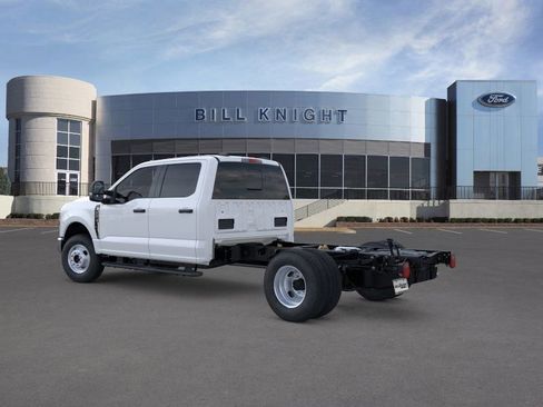 New 2025 Ford F350 XL w/ XL Chrome Package image 5