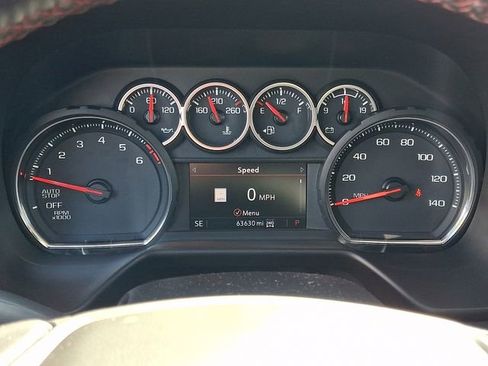 Used 2021 Chevrolet Suburban RST w/ Luxury Package image 23