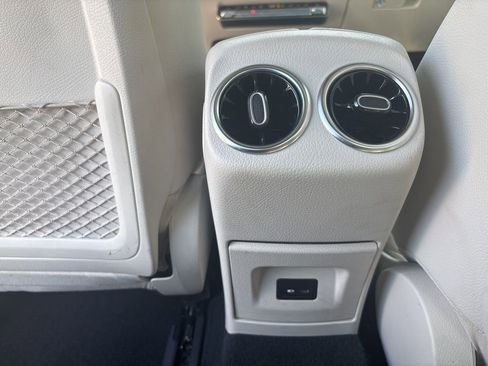 Used 2021 Mercedes-Benz CLA 250 CLA 250 image 19