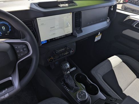 New 2025 Ford Bronco 2-Door image 10