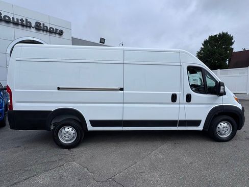 Used 2025 RAM ProMaster 3500 FWD image 9