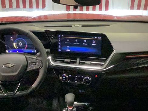 New 2026 Chevrolet Trax RS w/ Sunroof Package FWD image 14
