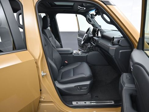 Used 2025 Toyota Land Cruiser w/ Premium Package image 39