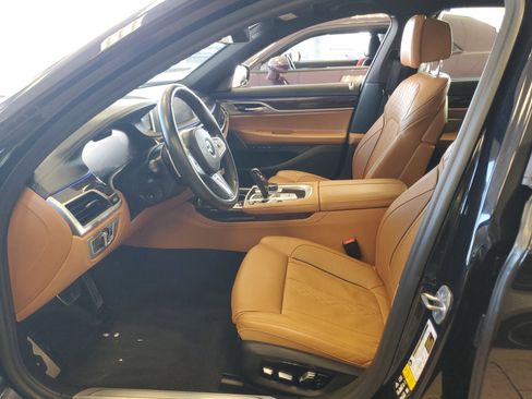 Used 2022 BMW 750i xDrive w/ Executive Package image 12