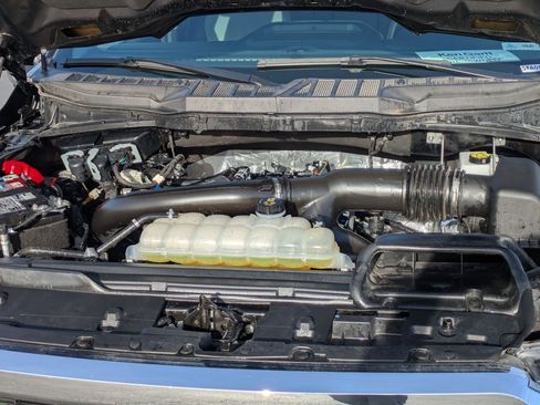 Used 2025 Ford F150 Lariat w/ Equipment Group 501A Mid image 33