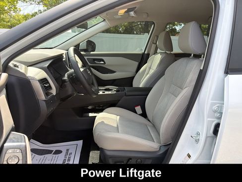 Used 2025 Nissan Rogue SV AWD/4WD image 11
