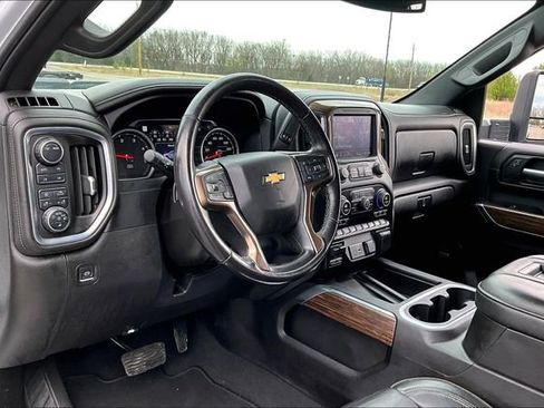Used 2022 Chevrolet Silverado 2500 High Country AWD/4WD image 18