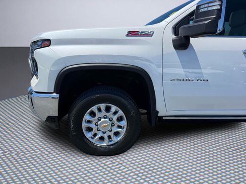 Used 2024 Chevrolet Silverado 2500 LTZ w/ LTZ Plus Package AWD/4WD image 13