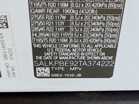 New 2026 Land Rover Range Rover Long Wheelbase SE AWD/4WD image 34