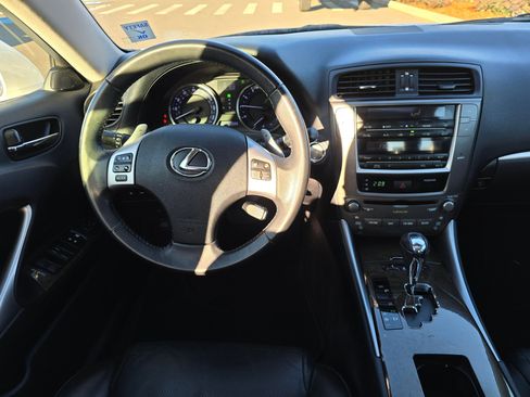 Used 2011 Lexus IS 250 w/ Premium Pkg Value Edition image 12
