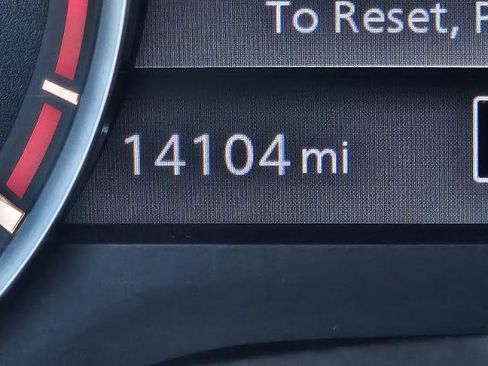 Certified 2024 Nissan Titan SV w/ SV Bronze Edition Package image 29