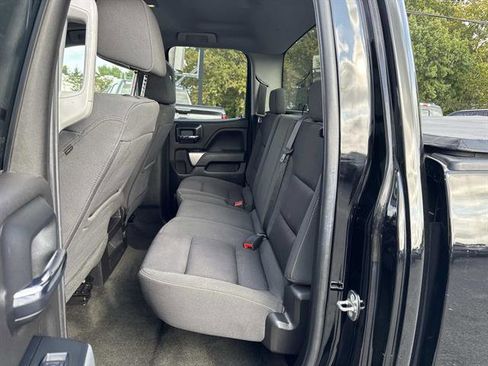 Used 2018 Chevrolet Silverado 1500 LT w/ Midnight Edition image 32