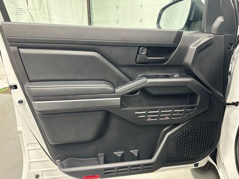 Used 2025 Toyota Tacoma SR5 image 8