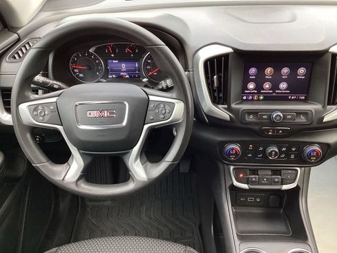 Used 2022 GMC Terrain SLE w/ Driver Convenience Package FWD image 16