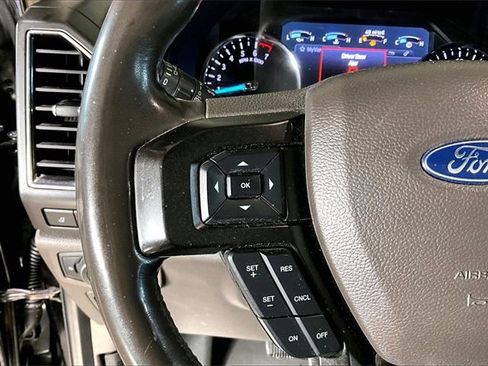 Used 2020 Ford Expedition Max Limited image 11