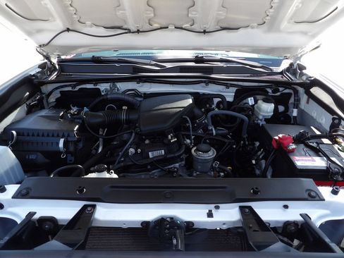 Used 2021 Toyota Tacoma SR RWD image 37