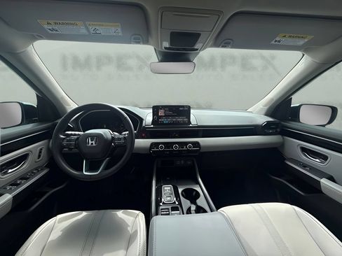 Used 2025 Honda Pilot EX-L image 9