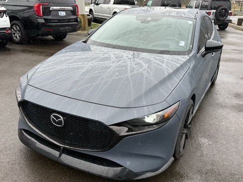 Used 2021 MAZDA MAZDA3 Hatchback w/Premium Plus Pkg image 9