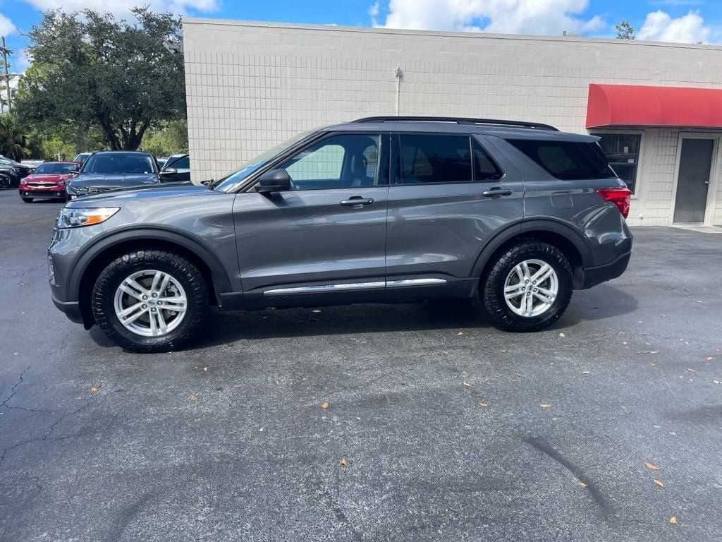 Used 2023 Ford Explorer XLT w/ Equipment Group 202A AWD/4WD image 2