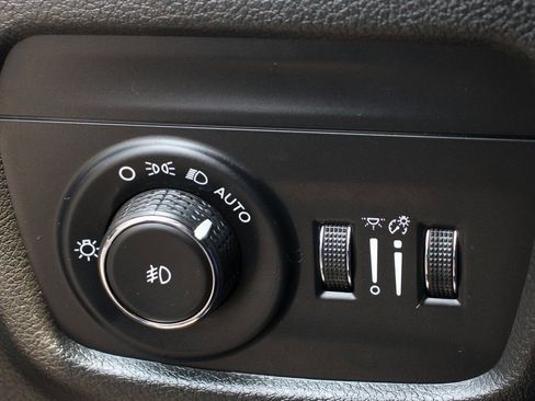 Used 2021 Jeep Grand Cherokee L Limited image 21