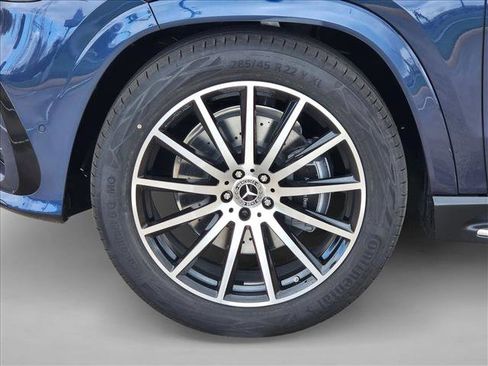 New 2026 Mercedes-Benz GLS 450 4MATIC image 18