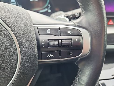 Used 2023 Kia Sportage EX w/ EX Premium Package image 17