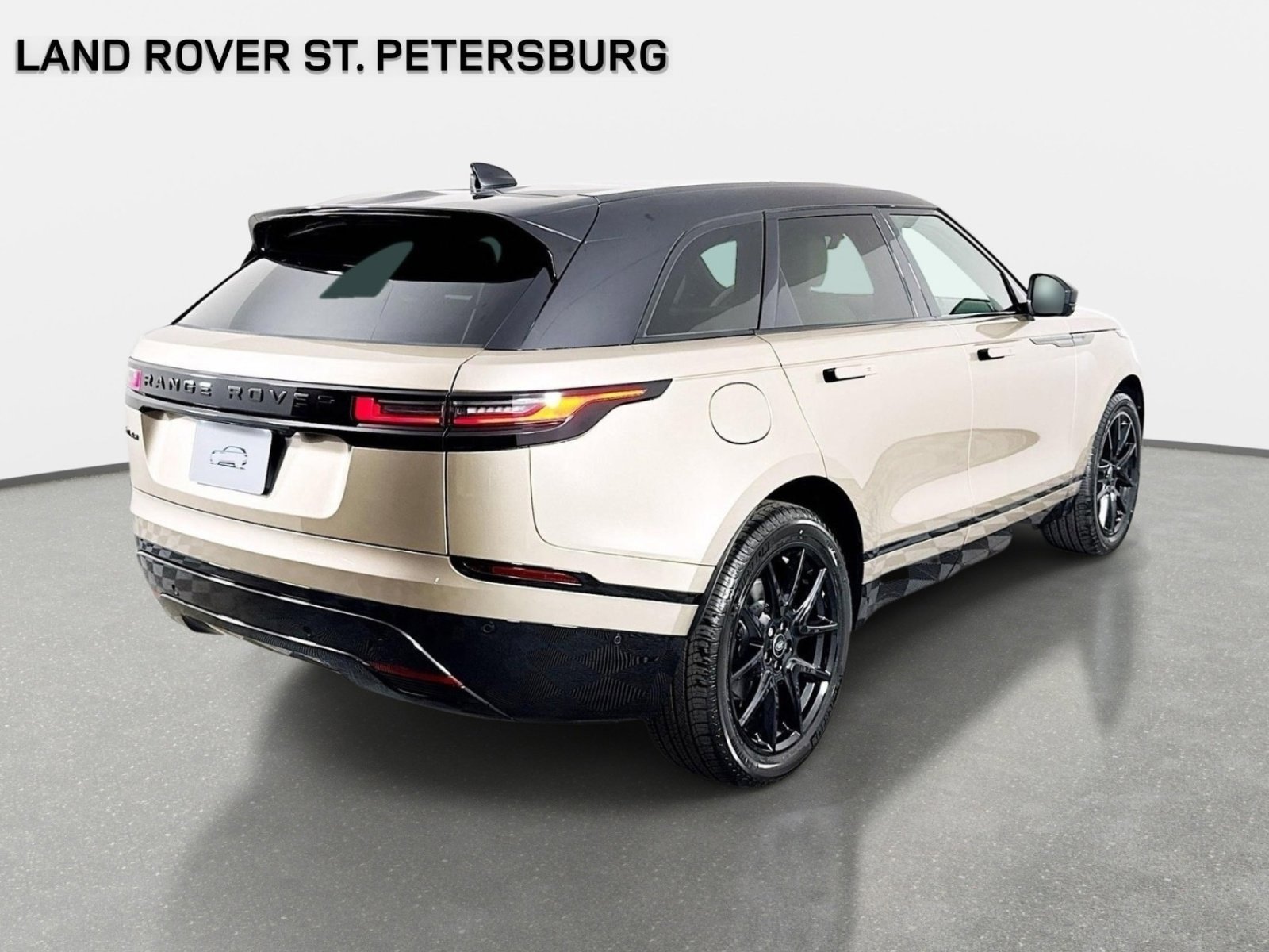 Used 2026 Land Rover Range Rover Velar Dynamic SE AWD/4WD image 5