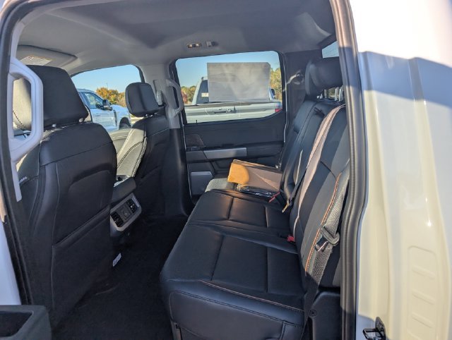 New 2027 Ford F350 Lariat w/ Black Appearance Package AWD/4WD image 9