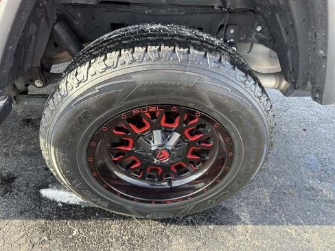 Used 2020 Jeep Gladiator Overland image 32