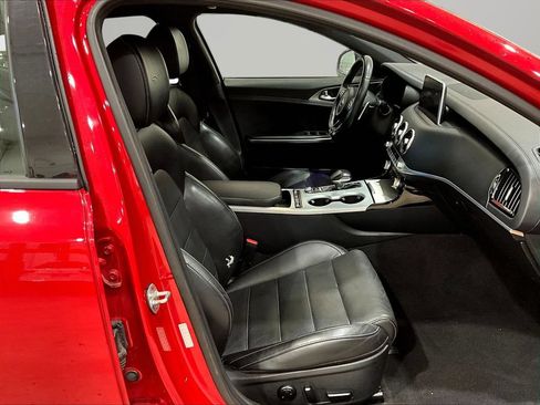 Used 2018 Kia Stinger GT2 AWD/4WD image 8
