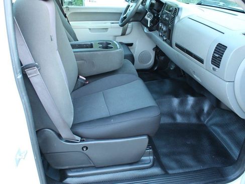 Used 2013 Chevrolet Silverado 1500 W/T RWD image 17