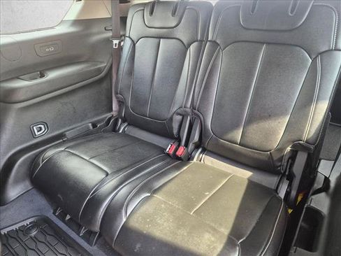 Used 2023 Jeep Grand Cherokee L Limited AWD/4WD image 27