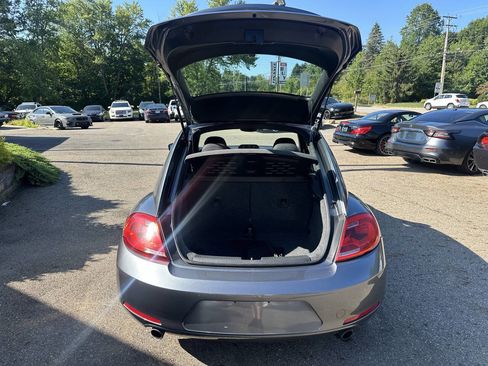 Used 2012 Volkswagen Beetle 2.0T image 6