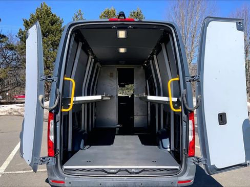 Used 2019 Mercedes-Benz Sprinter 170 image 35