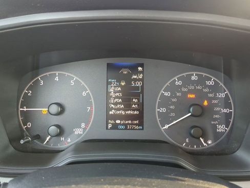 Certified 2023 Toyota Corolla Cross L image 10