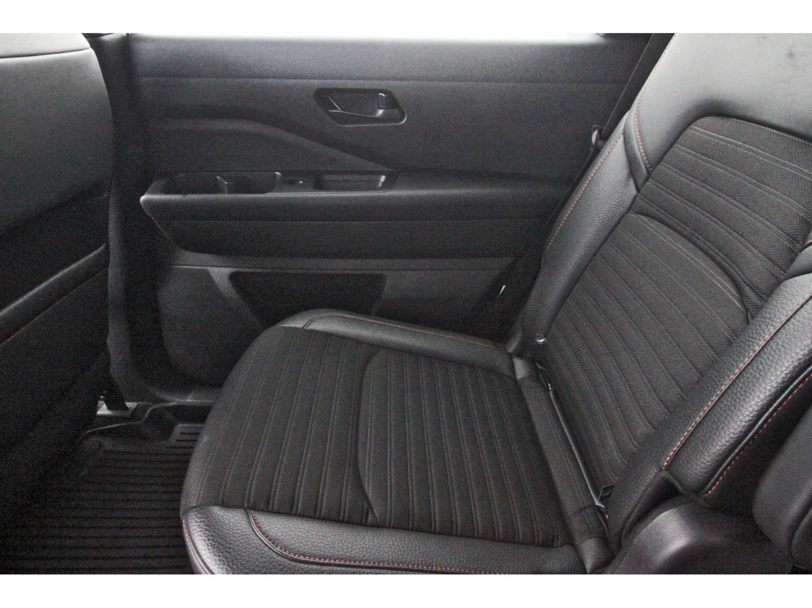 Certified 2025 Nissan Pathfinder Rock Creek AWD/4WD image 15