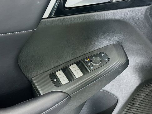 Used 2024 Mitsubishi Outlander SE image 15