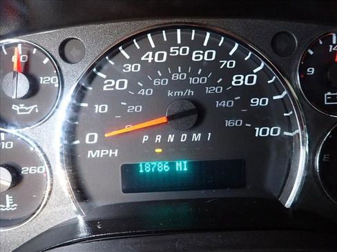 Used 2024 Chevrolet Express 2500 w/ Driver Convenience Package image 21