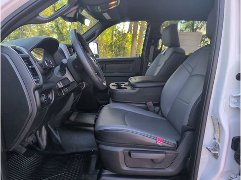 New 2026 RAM 2500 Tradesman w/ Chrome Appearance Group image 12