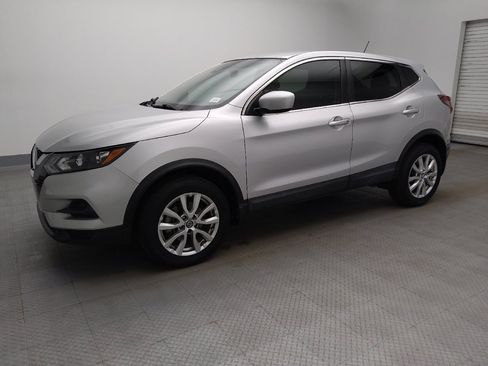 Used 2020 Nissan Rogue Sport S w/ Appearance Package FWD image 2
