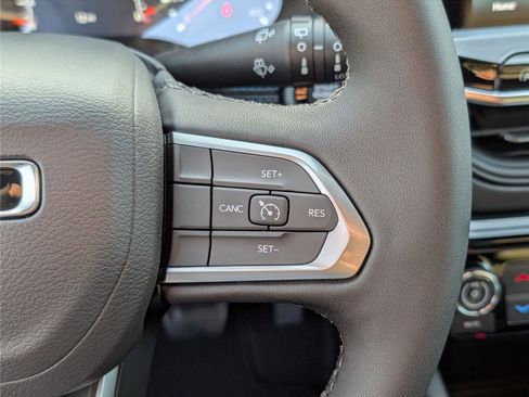 New 2026 Jeep Compass Latitude AWD/4WD image 17