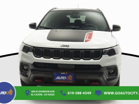 Used 2023 Jeep Compass Trailhawk AWD/4WD image 4
