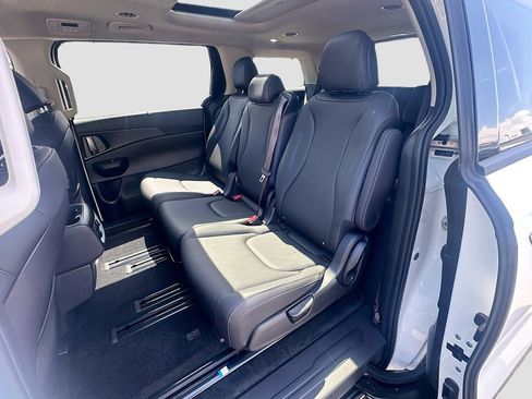 New 2026 Kia Carnival SX FWD image 25