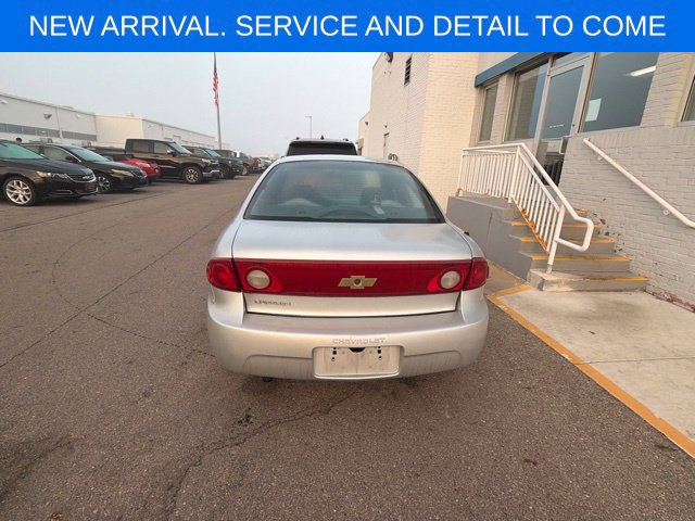 Used 2005 Chevrolet Cavalier Sedan w/ Preferred Equipment Group FWD image 9