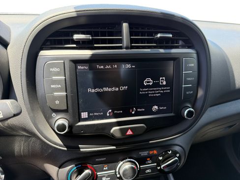 Used 2023 Kia Soul LX FWD image 12