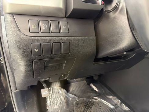 Used 2017 Toyota Highlander XLE w/ Carpet Mat Package AWD/4WD image 15