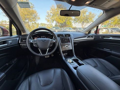 Used 2017 Ford Fusion Titanium image 19